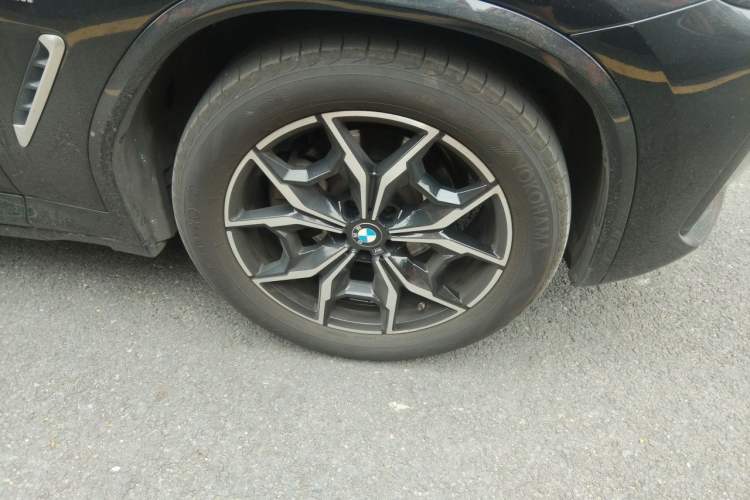 Used BMW X3 2022 xDrive25i M Sport Package Right Front Wheel Hub