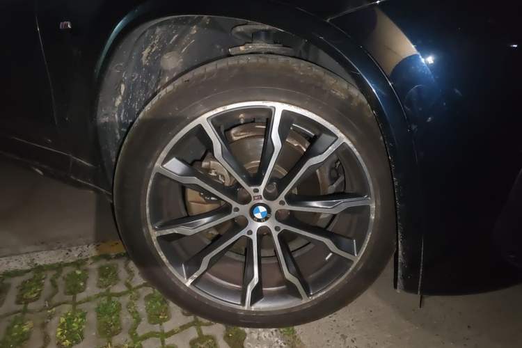Used BMW X3 2022 xDrive30i Luxury Model M Night Sky Package Right Front Wheel Hub