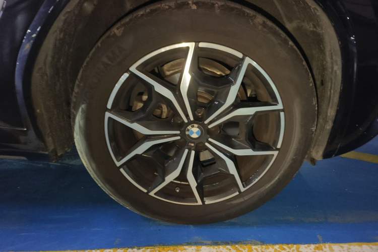 Used BMW X3 2022 Restyled xDrive25i M Sport Package Right Front Wheel Hub