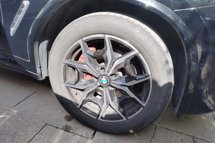 Used BMW X3 2022 xDrive25i M Sport Package Right Front Wheel Hub