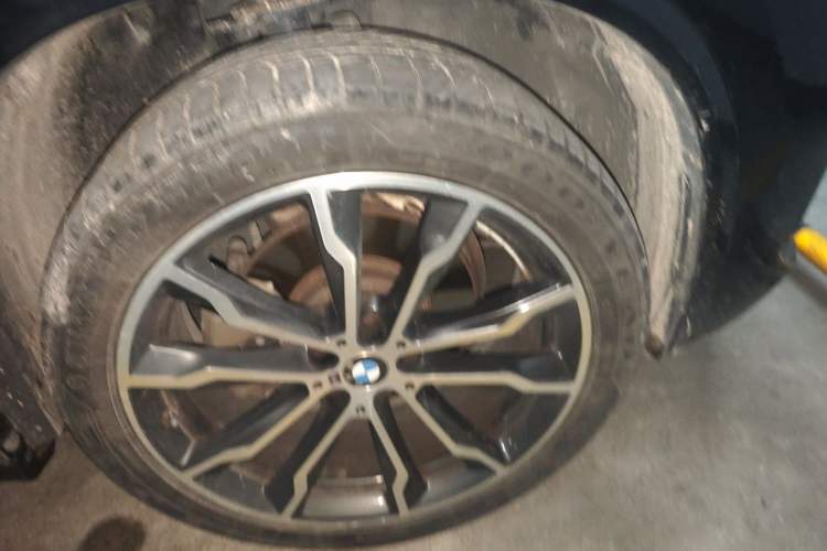 Used BMW X3 2022 xDrive30i Luxury Model M Night Sky Package Right Front Wheel Hub