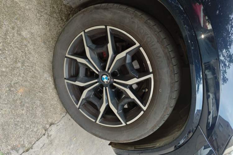 Used BMW X3 2022 xDrive25i M Sport Package Right Front Wheel Hub
