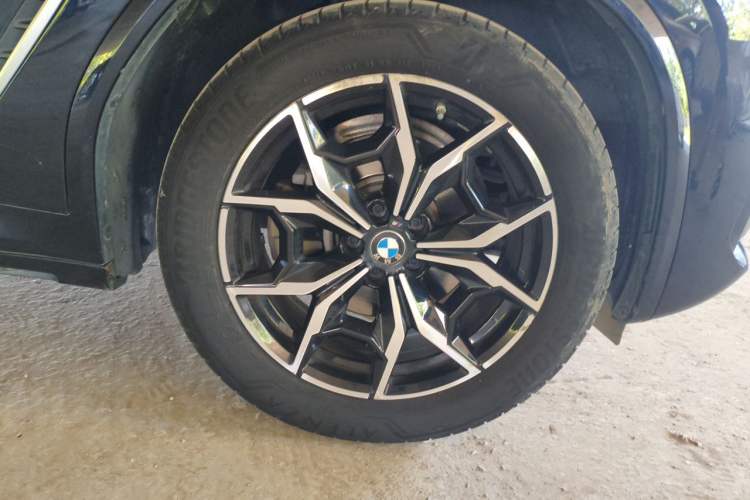 Used BMW X3 2022 xDrive25i M Sport Package Right Front Wheel Hub