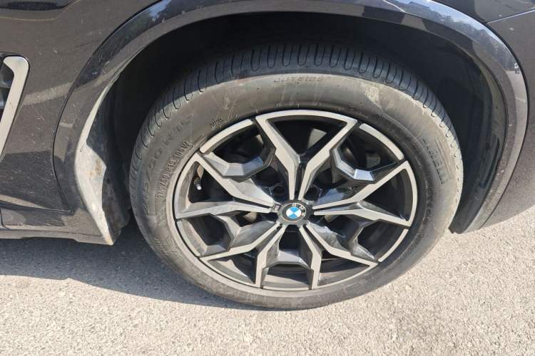 Used BMW X3 2022 xDrive25i M Sport Package Right Front Wheel Hub