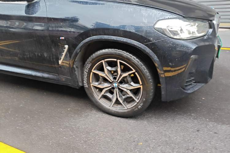 Used BMW X3 2022 xDrive25i M Sport Package Right Front Wheel Hub