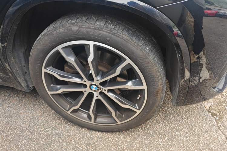 Used BMW X3 2022 Second Facelift xDrive30i Leading Edition M Night Sky Package Right Front Wheel Hub