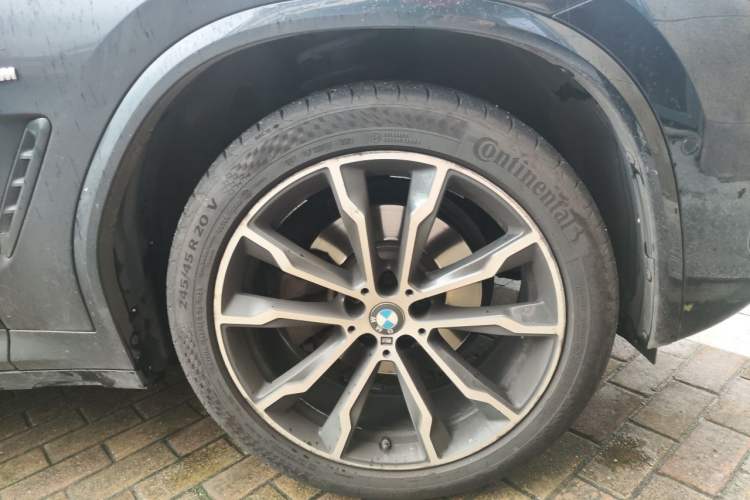 Used BMW X3 2022 Restyled xDrive30i Luxury Edition M Night Sky Package Right Front Wheel Hub