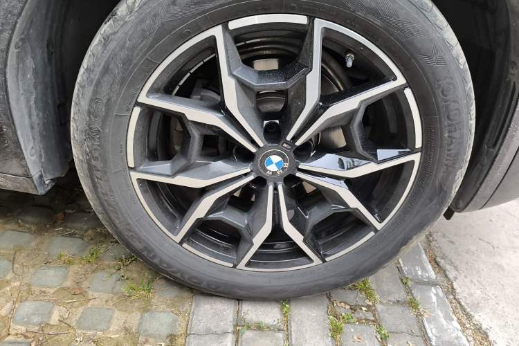 Used BMW X3 2022 xDrive25i M Sport Package Right Front Wheel Hub