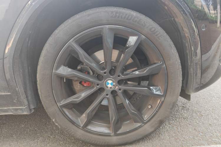 Used BMW X3 2022 Restyled xDrive30i Luxury Edition M Night Sky Package Right Front Wheel Hub