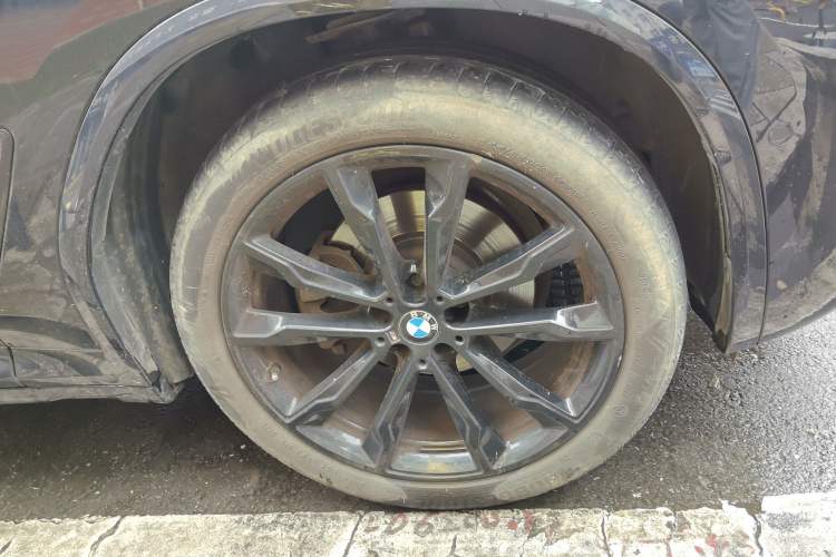 Used BMW X3 2022 Restyled xDrive30i Luxury Edition M Night Sky Package Right Front Wheel Hub