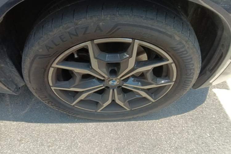 Used BMW X3 2022 xDrive25i M Sport Package Right Front Wheel Hub