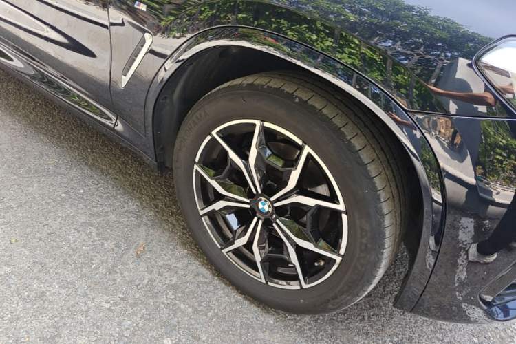 Used BMW X3 2022 Restyled xDrive25i M Sport Package Right Front Wheel Hub