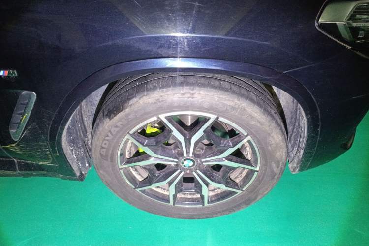 Used BMW X3 2022 xDrive25i M Sport Package Right Front Wheel Hub