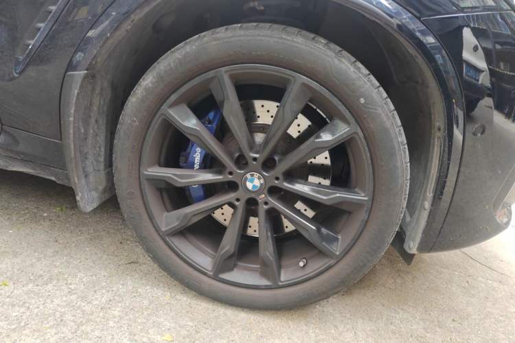 Used BMW X3 2022 xDrive30i Luxury Edition M Night Sky Package Right Front Wheel Hub