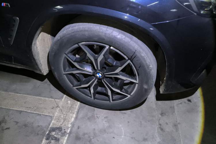 Used BMW X3 2022 xDrive25i M Sport Package Right Front Wheel Hub