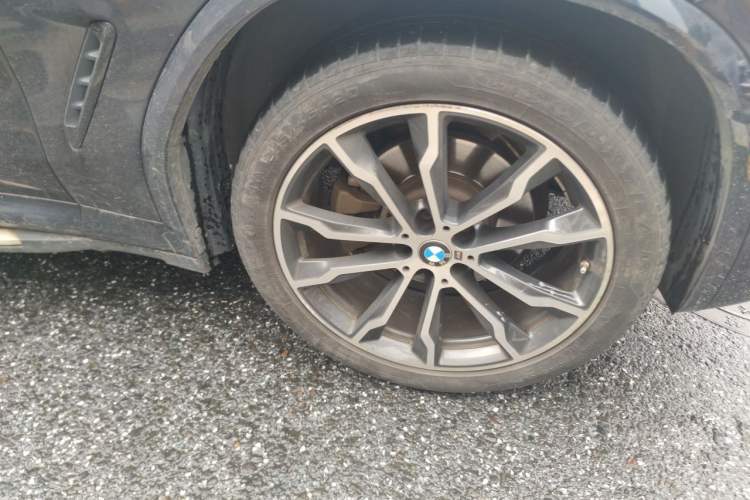 Used BMW X3 2022 Facelift xDrive30i Luxury Edition M Night Edition Package Right Front Wheel Hub
