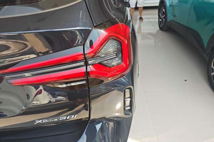 Used BMW X3 2022 Second Facelift xDrive30i Leading Edition M Night Sky Package Right Rear Taillight