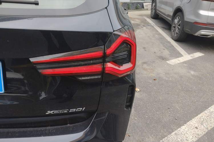 Used BMW X3 2022 Second Facelift xDrive30i Leading Edition M Night Sky Package Right Rear Taillight
