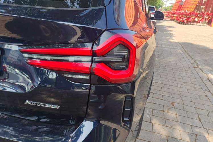 Used BMW X3 2022 Facelift xDrive30i Luxury Edition M Night Edition Package Right Rear Taillight