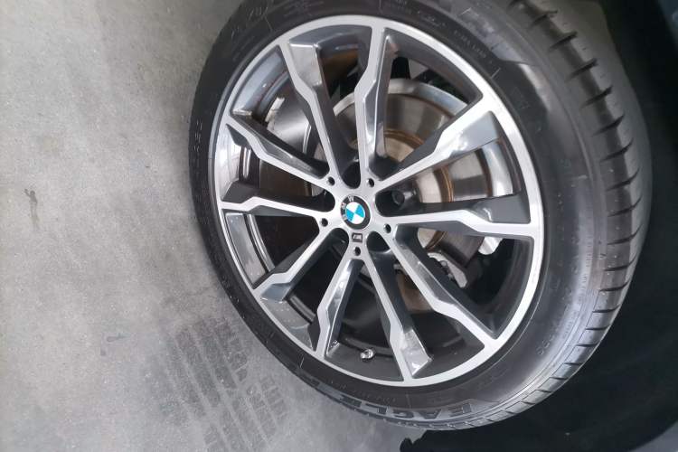 Used BMW X3 2022 xDrive30i Luxury Model M Night Sky Package Right Rear Wheel Hub