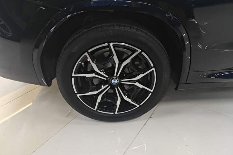 Used BMW X3 2022 Restyled xDrive25i M Sport Package Right Rear Wheel Hub