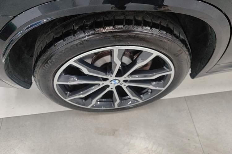Used BMW X3 2022 xDrive30i Luxury Model M Night Sky Package Right Rear Wheel Hub