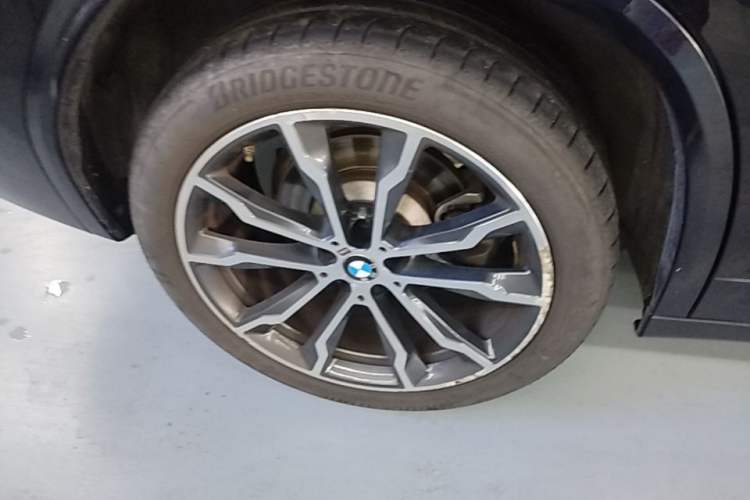 Used BMW X3 2022 xDrive30i Luxury Model M Night Sky Package Right Rear Wheel Hub