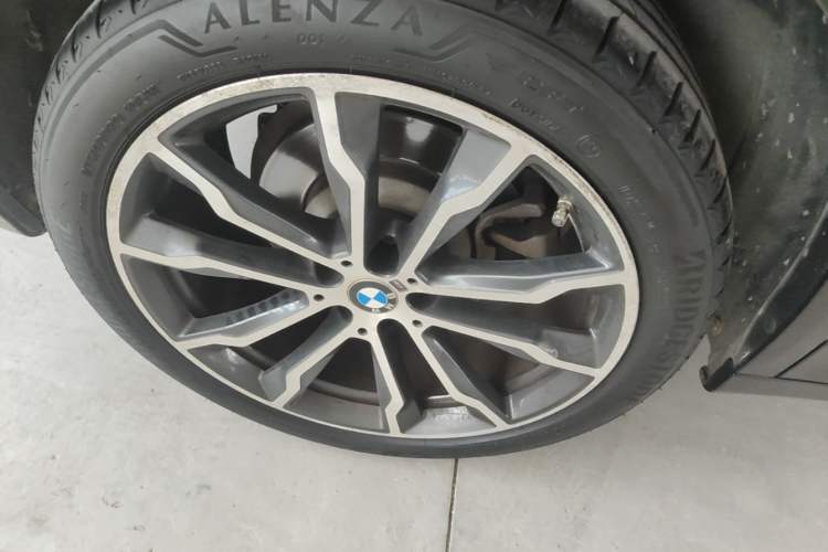 Used BMW X3 2022 xDrive30i Luxury Model M Night Sky Package Right Rear Wheel Hub