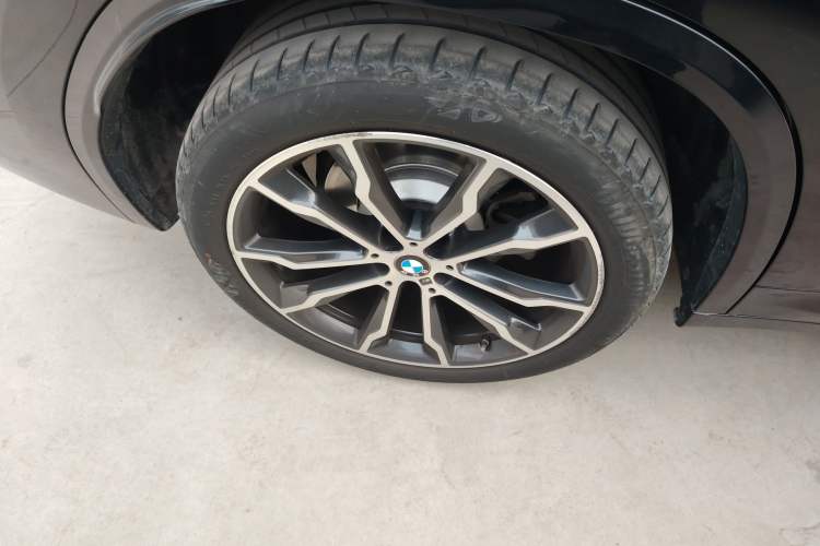 Used BMW X3 2022 xDrive30i Luxury Model M Night Sky Package Right Rear Wheel Hub