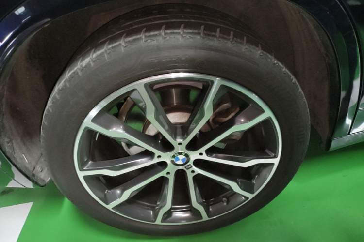 Used BMW X3 2022 Second Facelift xDrive30i Leading Edition M Night Sky Package Right Rear Wheel Hub