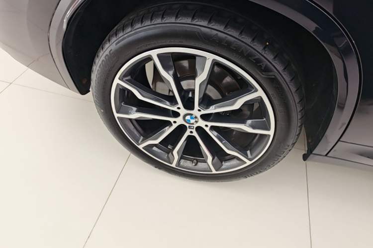 Used BMW X3 2022 Restyled xDrive30i Luxury Edition M Night Sky Package Right Rear Wheel Hub