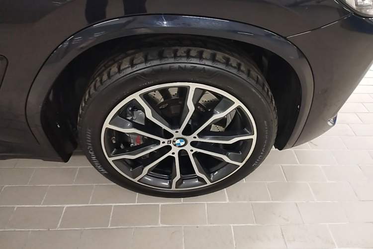 Used BMW X3 2022 Facelift xDrive30i Luxury Edition M Night Edition Package Right Rear Wheel Hub