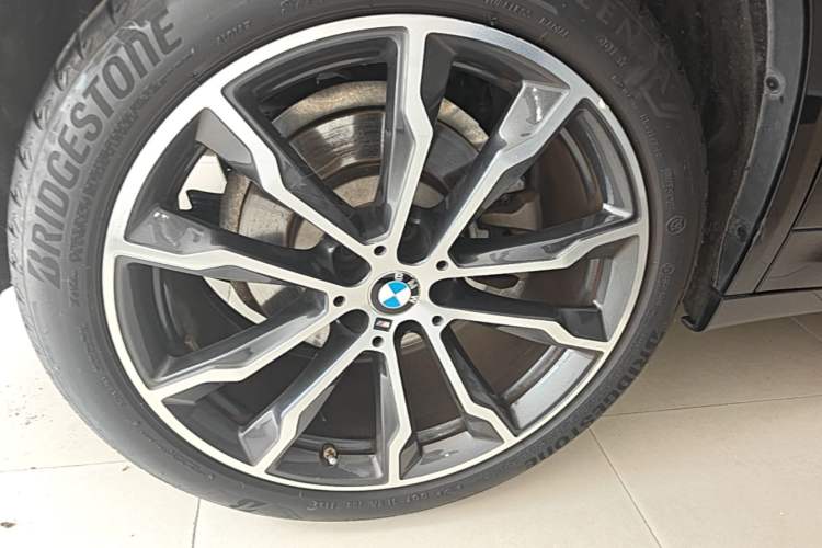 Used BMW X3 2022 Facelift xDrive30i Luxury Edition M Night Edition Package Right Rear Wheel Hub
