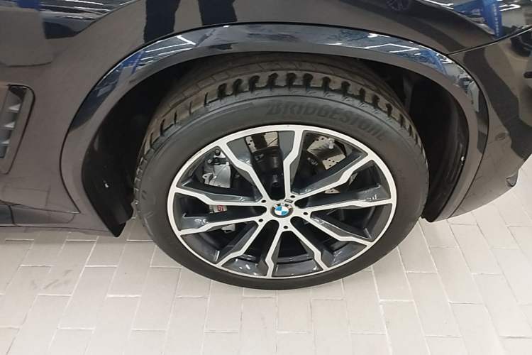 Used BMW X3 2022 Facelift xDrive30i Luxury Edition M Night Edition Package Right Rear Wheel Hub