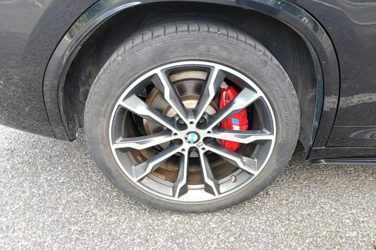 Used BMW X3 2022 Second Facelift xDrive30i Leading Edition M Night Sky Package Right Rear Wheel Hub