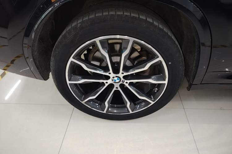 Used BMW X3 2022 xDrive30i Luxury Model M Night Sky Package Right Rear Wheel Hub
