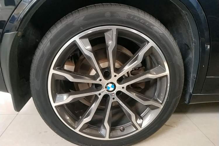 Used BMW X3 2022 Facelift xDrive30i Luxury Edition M Night Edition Package Right Rear Wheel Hub