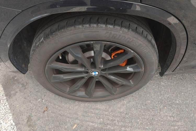 Used BMW X3 2022 Second Facelift xDrive30i Leading Edition M Night Sky Package Right Rear Wheel Hub
