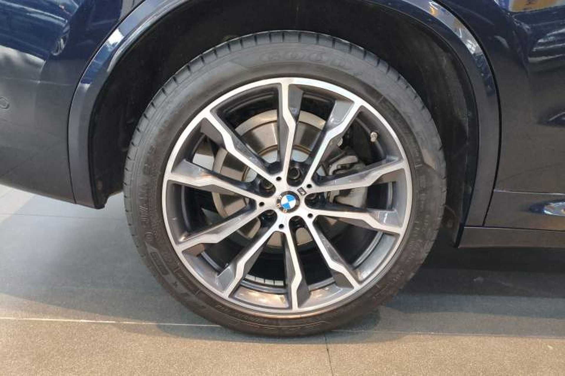 Used BMW X3 2022 Second Facelift xDrive30i Leading Edition M Night Sky Package Right Rear Wheel Hub