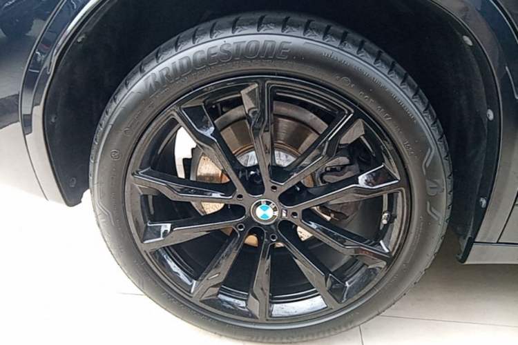 Used BMW X3 2022 Restyled xDrive30i Luxury Edition M Night Sky Package Right Rear Wheel Hub