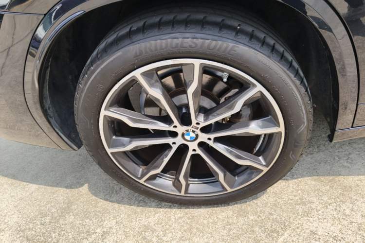 Used BMW X3 2022 xDrive30i Luxury Edition M Night Sky Package Right Rear Wheel Hub