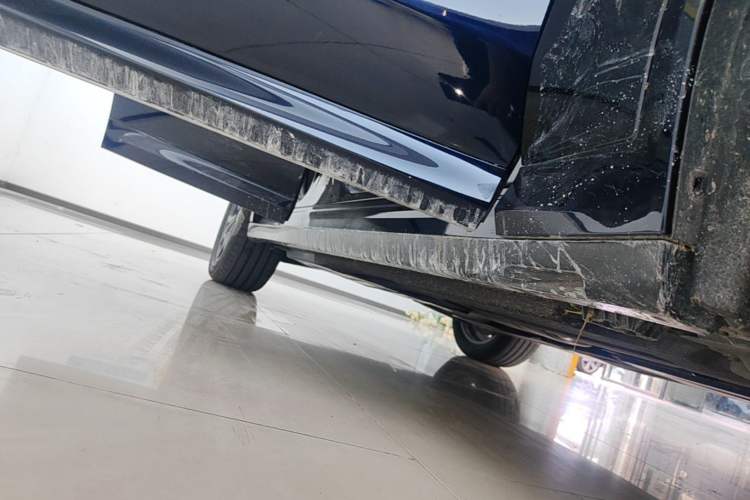 Used BMW X3 2022 Restyled xDrive25i M Sport Package Right Side Sill
