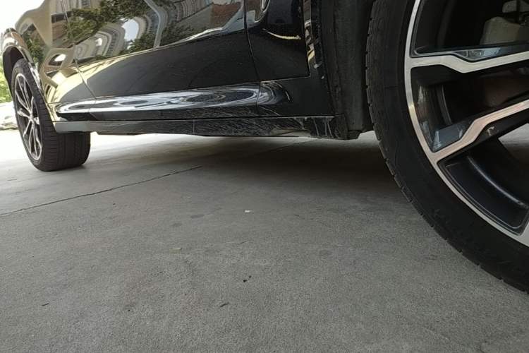 Used BMW X3 2022 Second Facelift xDrive30i Leading Edition M Night Sky Package Right Side Sill