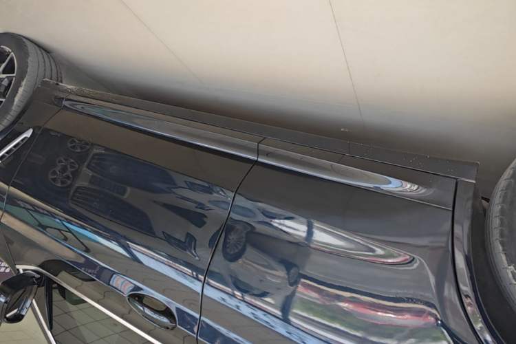 Used BMW X3 2022 xDrive25i M Sport Package Right Side Sill