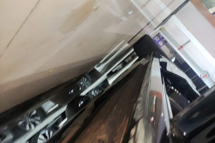 Used BMW X3 2022 Second Facelift xDrive30i Leading Edition M Night Sky Package Right Side Sill