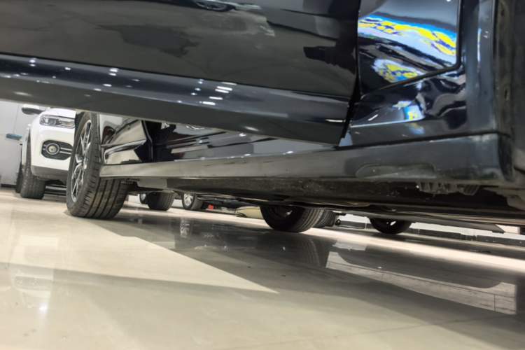 Used BMW X3 2022 xDrive25i M Sport Package Right Side Sill