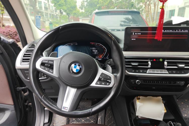 Used BMW X3 2022 xDrive30i Luxury Model M Night Sky Package Steering Wheel