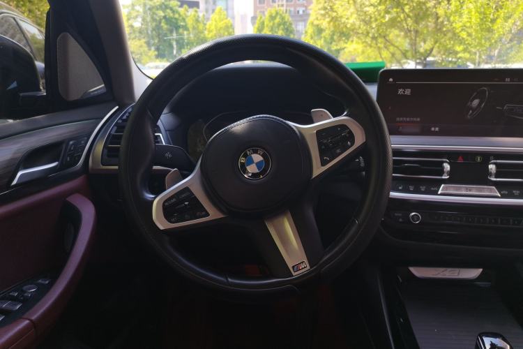 Used BMW X3 2022 xDrive30i Luxury Model M Night Sky Package Steering Wheel