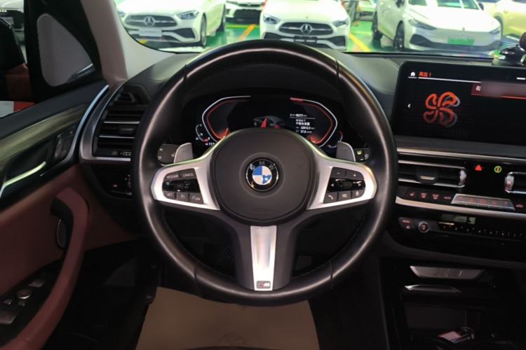 Used BMW X3 2022 xDrive30i Luxury Model M Night Sky Package Steering Wheel