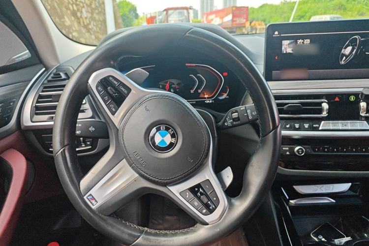 Used BMW X3 2022 xDrive30i Luxury Model M Night Sky Package Steering Wheel